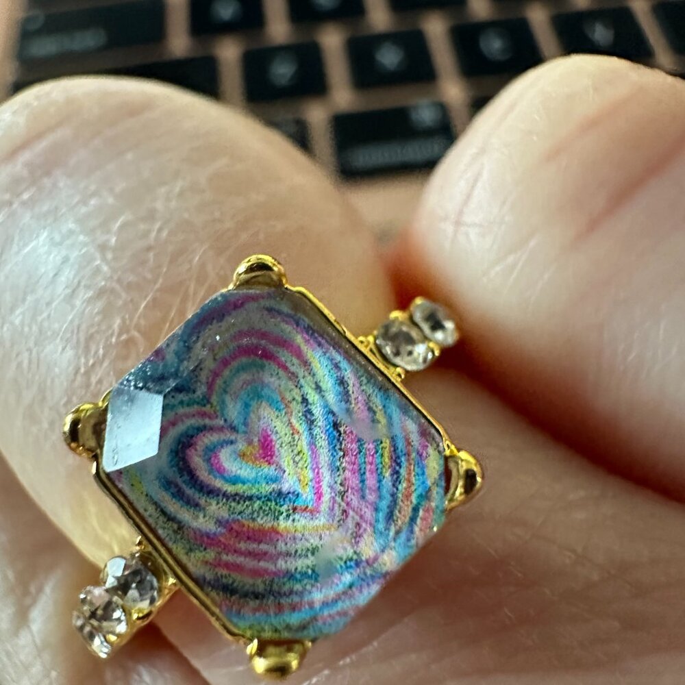 heart crystal ring sz 7 goldtone